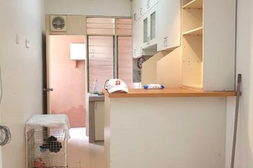 Sri Puteri (Earls Court), Ukay Perdana