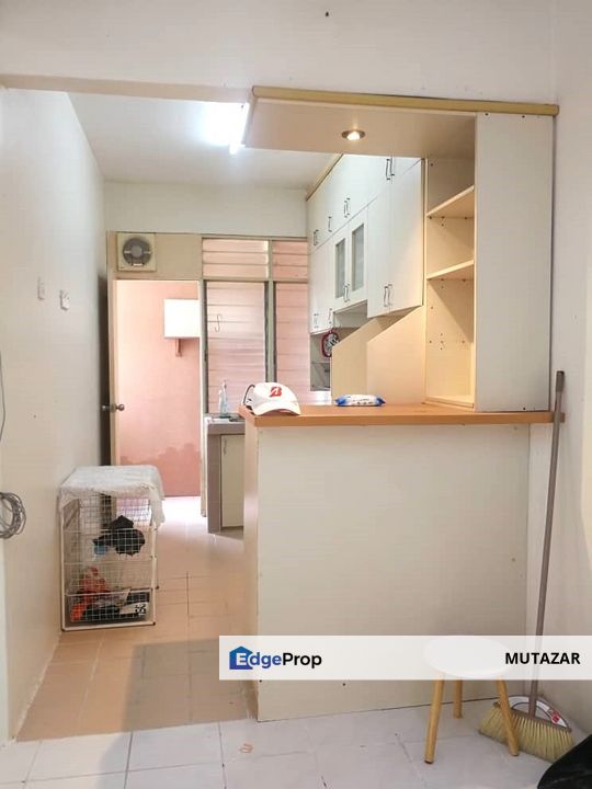 CANTIK! Apartment Sri Puteri @ Ukay Perdana, Ampang - Partially Furnished with Kitchen Cabinet, Wardrobe, Selangor, Ulu Kelang