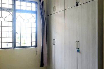 Sri Puteri (Earls Court), Ukay Perdana