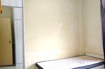 Sri Puteri (Earls Court), Ukay Perdana