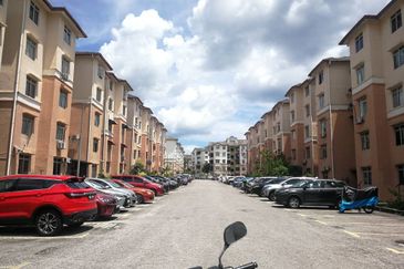 Sri Puteri (Earls Court), Ukay Perdana