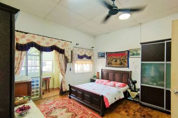 FREEHOLD, Double Storey Terrace House @ Kota Kemuning, Shah Alam - Well Maintained Unit