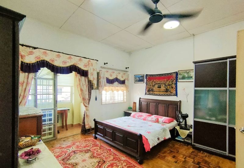 FREEHOLD, Double Storey Terrace House @ Kota Kemuning, Shah Alam - Well Maintained Unit