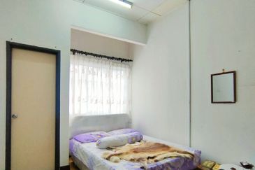 FREEHOLD, Double Storey Terrace House @ Kota Kemuning, Shah Alam - Well Maintained Unit