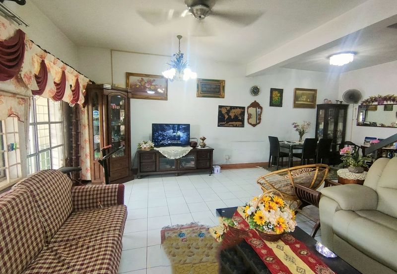 FREEHOLD, Double Storey Terrace House @ Kota Kemuning, Shah Alam - Well Maintained Unit