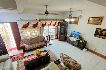 FREEHOLD, Double Storey Terrace House @ Kota Kemuning, Shah Alam - Well Maintained Unit