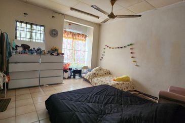  HOT PRICE! Double Storey Terrace House @ Bukit Jelutong, Shah Alam - FREEHOLD