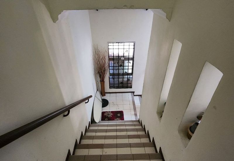  HOT PRICE! Double Storey Terrace House @ Bukit Jelutong, Shah Alam - FREEHOLD