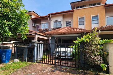  HOT PRICE! Double Storey Terrace House @ Bukit Jelutong, Shah Alam - FREEHOLD