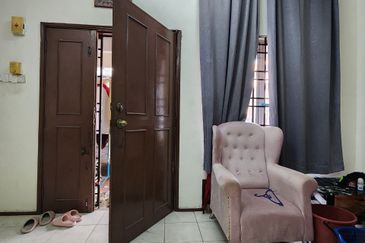  HOT PRICE! Double Storey Terrace House @ Bukit Jelutong, Shah Alam - FREEHOLD