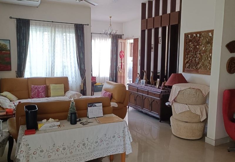 FREEHOLD CORNER LOT, Double Storey Link House @ Bukit Jelutong, Shah Alam - Huge Extra Land at Side