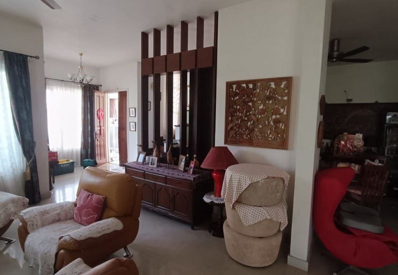 FREEHOLD CORNER LOT, Double Storey Link House @ Bukit Jelutong, Shah Alam - Huge Extra Land at Side