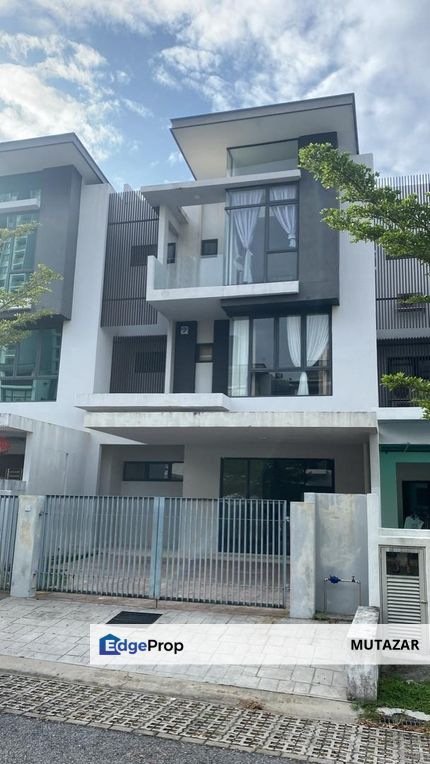 FREEHOLD & SPACIOUS, 3-Storey Superlink House @ Mutiara Villa, Mutiara Heights Kajang - Price Drop!, Selangor, Kajang