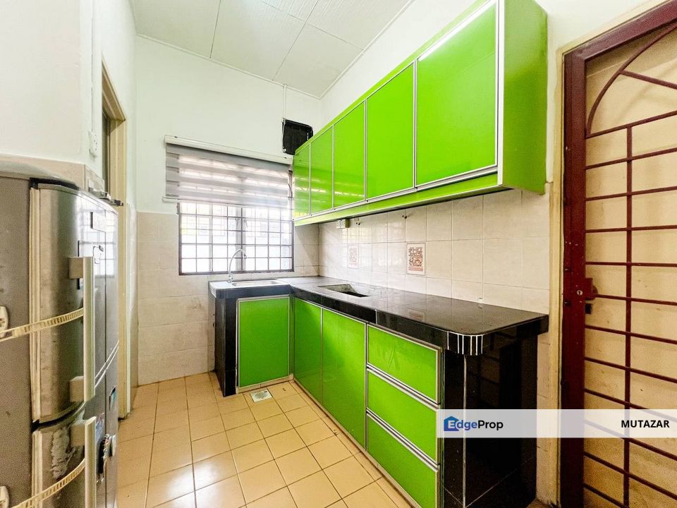 RENOVATED, Single Storey Terrace House In Taman Sri Tanjung, Semenyih - Cat Baru, Gate Baru!, Selangor, Semenyih