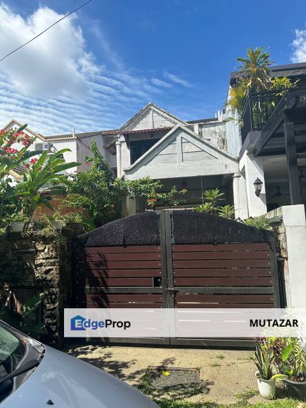 CLASSIC DESIGN HOUSE, Double Storey Terrace House at USJ 4, Subang Jaya - FACING OPEN & EXTENDED , Selangor, USJ