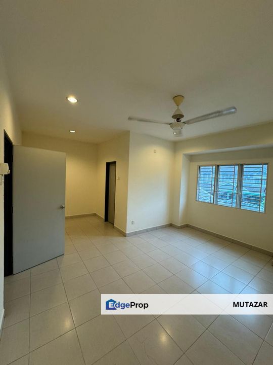 [FREEHOLD, CORNER LOT] Double Storey Terrace House @ Taman Meringin Indah, Kajang - Huge Extra Land For Sale, Selangor, Kajang