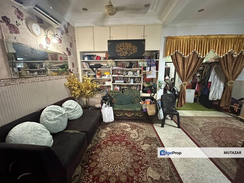 FREEHOLD, Double Storey Terrace House @ Taman Desa Minang, Gombak - With Balcony, Extra Land at Backyard, Selangor, Gombak