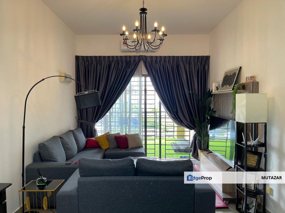 [END LOT UNIT] Villa Kesuma Townhouse @ Bandar Tasik Kesuma, Semenyih - Extra Land With Extended Balcony + 2 Parking Lots, Selangor, Semenyih