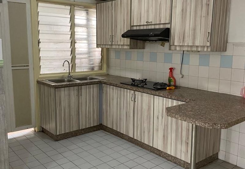 Pangsapuri Perdana, Seksyen 13