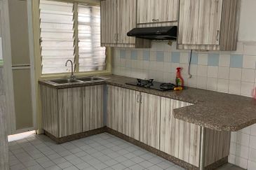 Pangsapuri Perdana, Seksyen 13