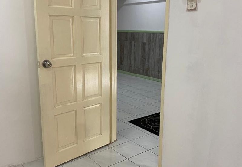 Pangsapuri Perdana, Seksyen 13