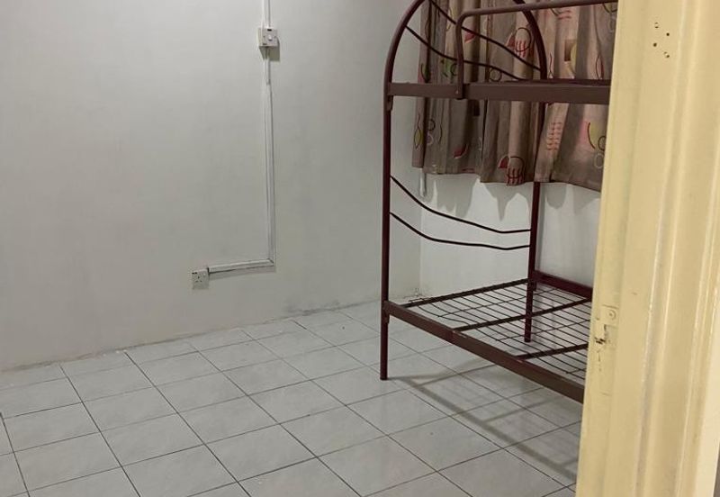 Pangsapuri Perdana, Seksyen 13