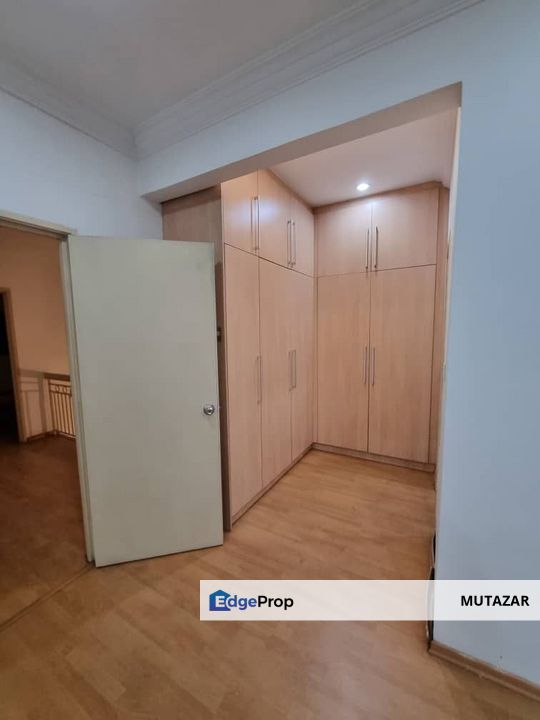 [SPACIOUS, FURNISHED] Double Storey Terrace House @ Seri Utama, Section 5, Kota Damansara - Non Bumi Unit, Facing Open, Selangor, Kota Damansara