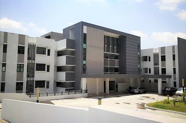 Aura Residence @ Precint 8