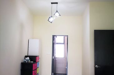 Aura Residence @ Precint 8