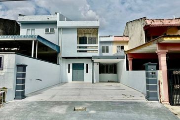 FREEHOLD, Double Storey Terrace House @ Taman Maju, Mantin, NS - Renovated, Balcony at Master Bedroom