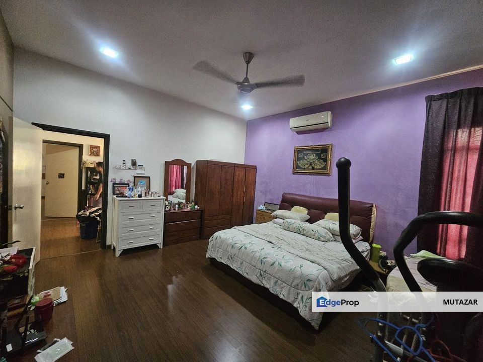 BIG EXTRA LAND, Double Storey Semi-D @ Taman Impian Putra, Bangi For Sale  , Selangor, Kajang