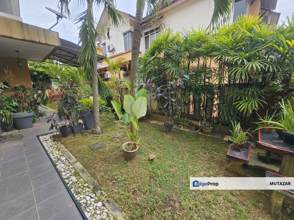 BIG EXTRA LAND, Double Storey Semi-D @ Taman Impian Putra, Bangi For Sale  , Selangor, Kajang