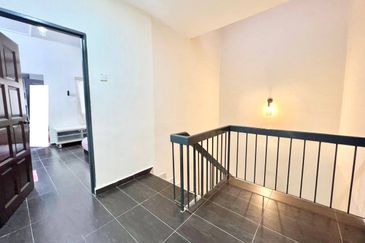 Jalan Bukit Cantik 2