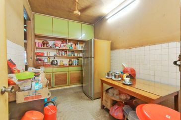 NON BUMI UNIT, Double Storey Terrace House at Taman Seraya, Ampang - For Sale