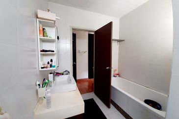 Ariza Garden Villa @ Taman Raintree