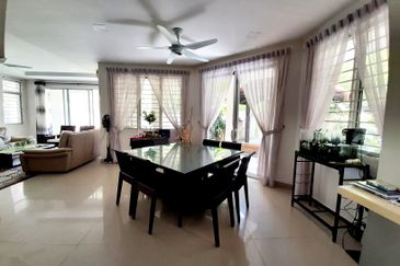 Ariza Garden Villa @ Taman Raintree