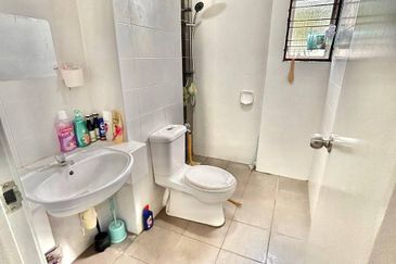 Taman Tasik Semenyih (Lake Residence)