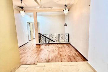 Bandar Tun Hussein Onn