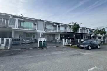 FOR RENT: FURNISHED, Double Storey Terrace House @ Taman Idaman Bangi - Near KTM Bangi