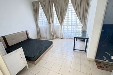 FOR RENT: FURNISHED, Double Storey Terrace House @ Taman Idaman Bangi - Near KTM Bangi