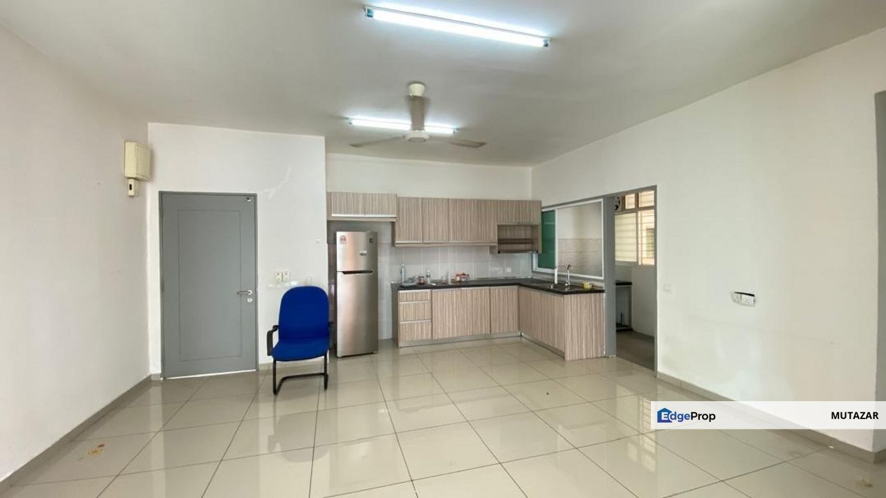 FOR SALE: CORNER UNIT, Springville Residence @ Taman Equine, Seri Kembangan - Crazy Price, Well Below Market Value!, Selangor, Seri Kembangan
