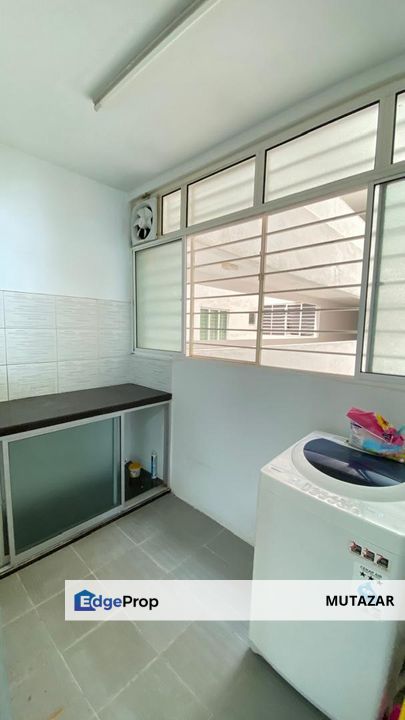 FOR SALE: CORNER UNIT, Springville Residence @ Taman Equine, Seri Kembangan - Crazy Price, Well Below Market Value!, Selangor, Seri Kembangan