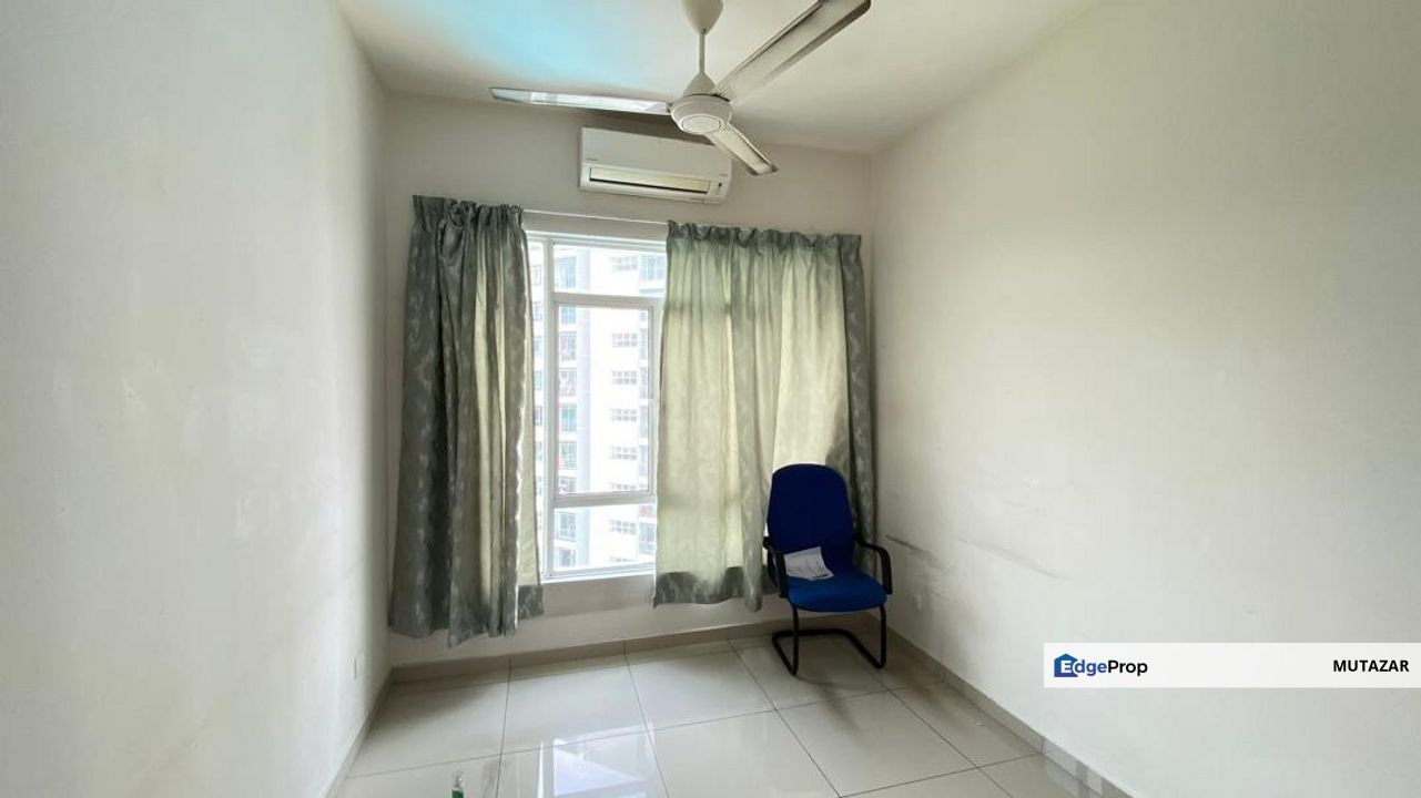FOR SALE: CORNER UNIT, Springville Residence @ Taman Equine, Seri Kembangan - Crazy Price, Well Below Market Value!, Selangor, Seri Kembangan