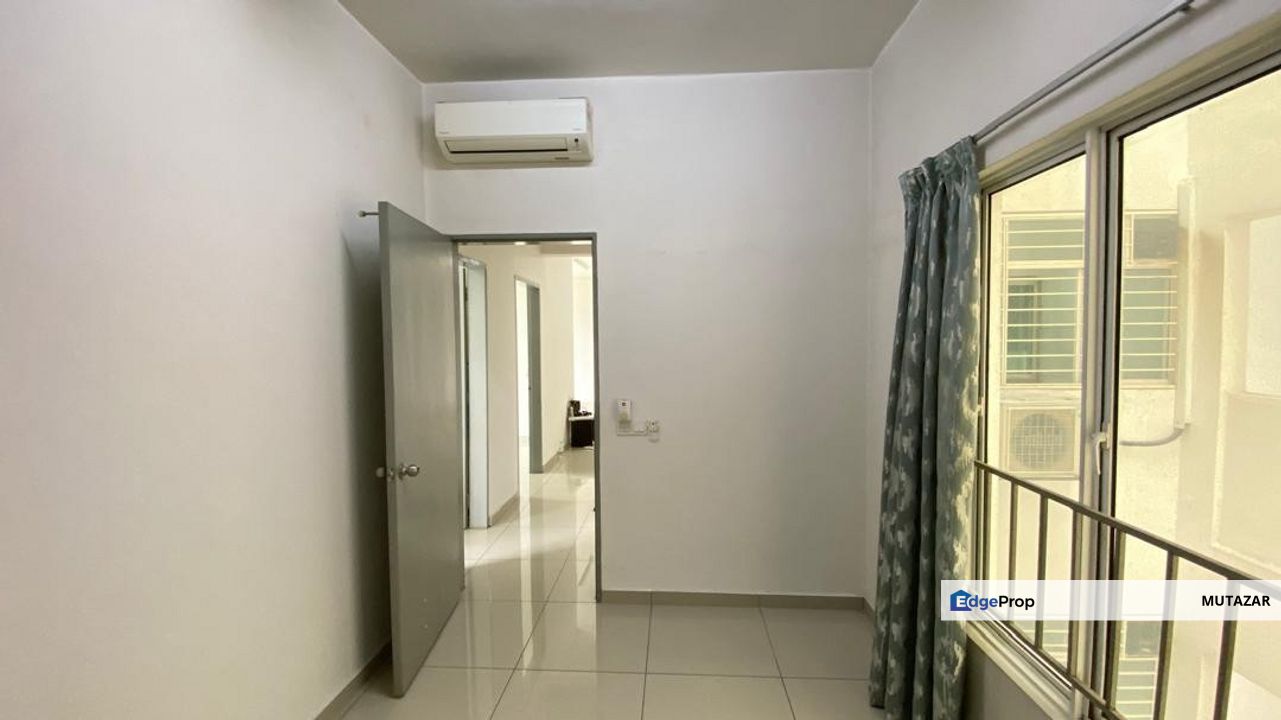 FOR SALE: CORNER UNIT, Springville Residence @ Taman Equine, Seri Kembangan - Crazy Price, Well Below Market Value!, Selangor, Seri Kembangan