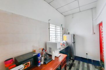 Residensi Bistaria, Ukay Bistari