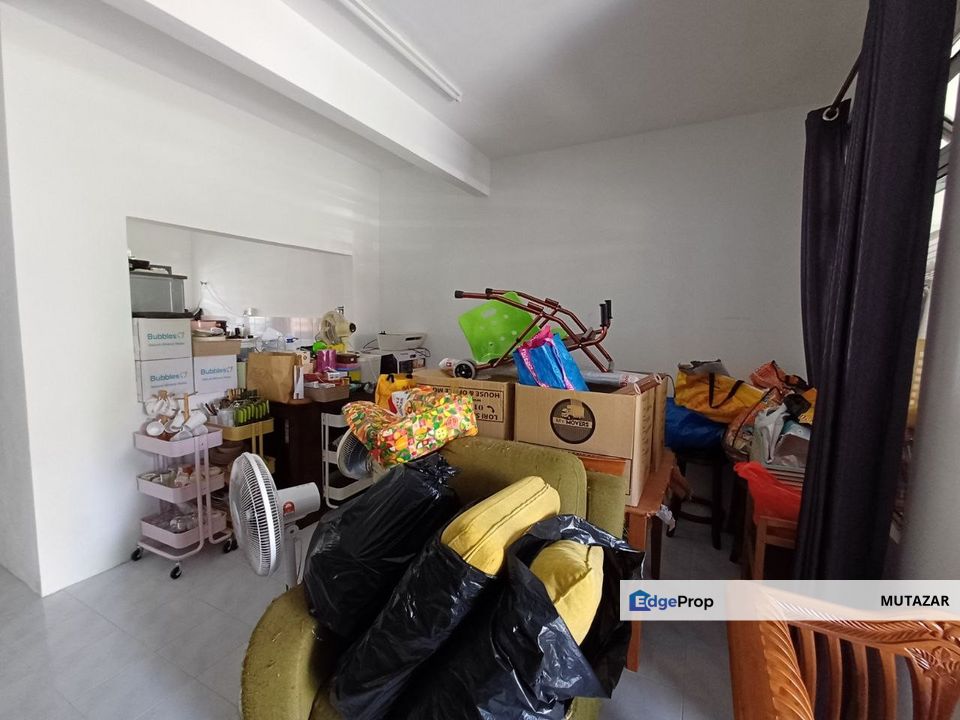 END LOT, Double Storey Terrace House @ PUJ 7 Puncak Jalil, Seri Kembangan - 10 Feet Extra Land at The Back FOR SALE, Selangor, Seri Kembangan