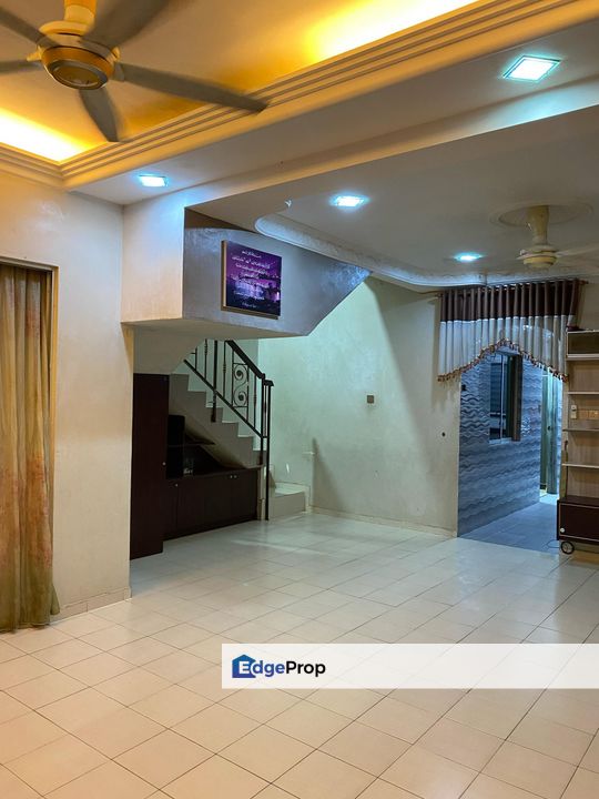 FOR RENT; Double Storey Terrace House @ Taman Puncak Saujana, Kajang - Ada ⁠Wet & Dry Kitchen, Selangor, Kajang