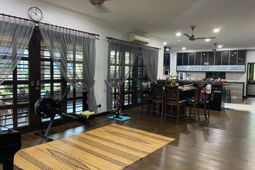 Putra Hill Residency