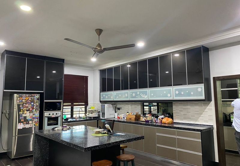 Putra Hill Residency