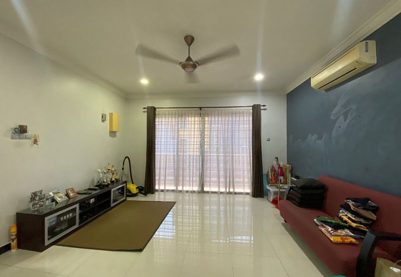 Putra Hill Residency